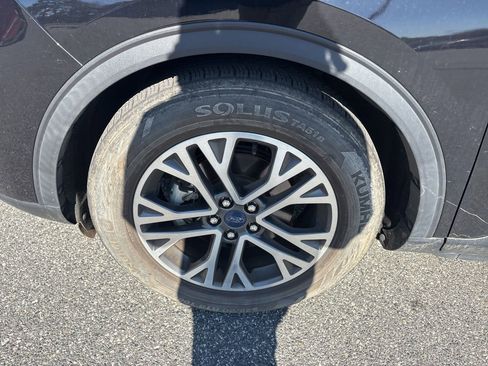 Used 2020 Ford Escape SEL image 11