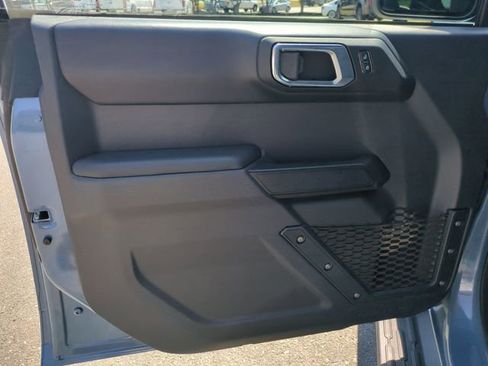 Used 2025 Ford Bronco Outer Banks AWD/4WD image 12
