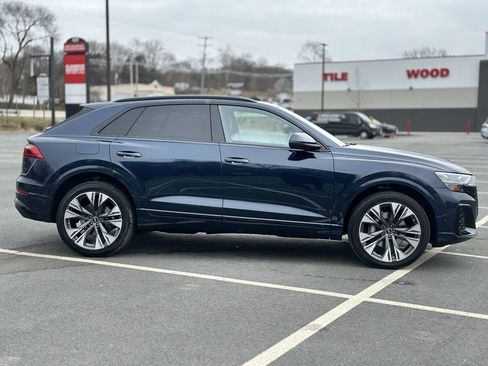 Used 2025 Audi Q8 Premium Plus image 8