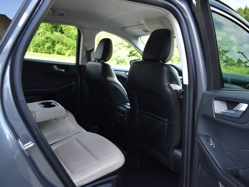Used 2021 Ford Escape SEL AWD/4WD image 16