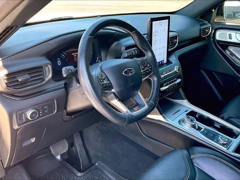 Used 2020 Ford Explorer ST w/ ST Street Pack image 17