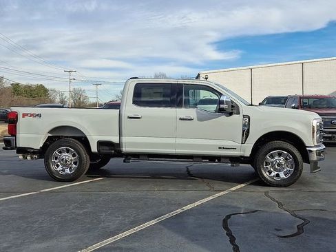 New 2026 Ford F350 Lariat w/ Chrome Package image 8
