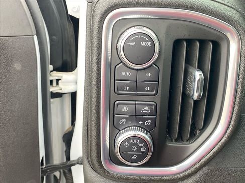 Used 2022 GMC Sierra 1500 Elevation w/ LPO, Elevation Black Package AWD/4WD image 20