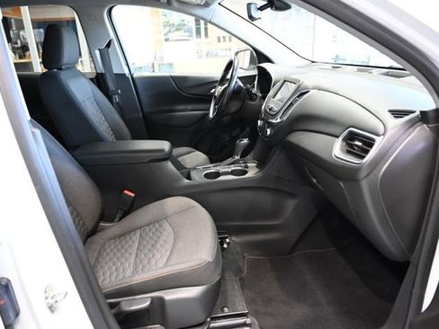 Used 2021 Chevrolet Equinox LT image 10