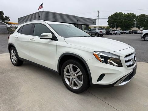 Used 2016 Mercedes-Benz GLA 250 4MATIC image 4