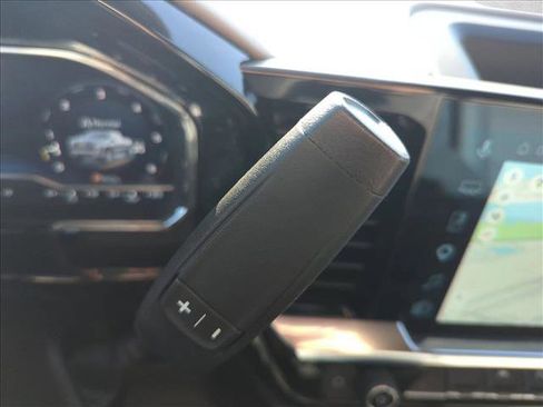 Used 2025 Chevrolet Silverado 1500 LT image 11