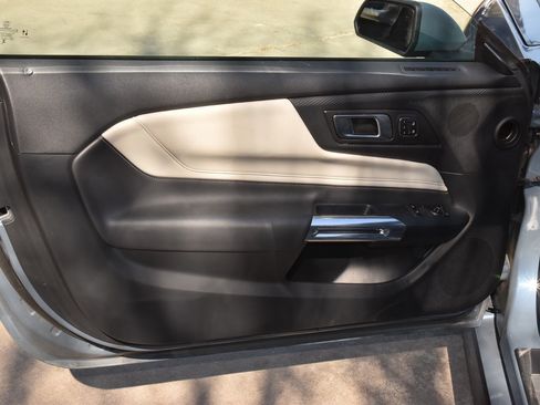 Certified 2025 Ford Mustang Premium image 31