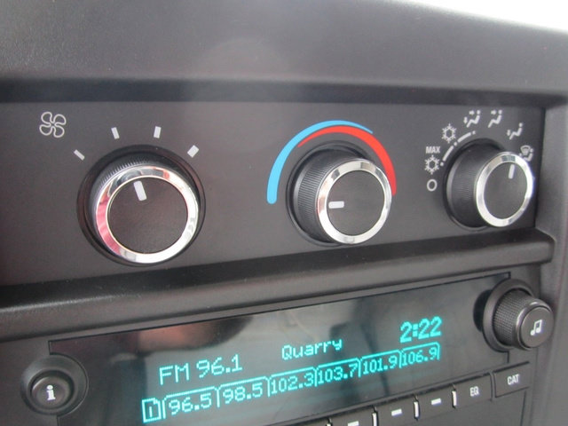 Used 2018 Chevrolet Express 2500 RWD image 12
