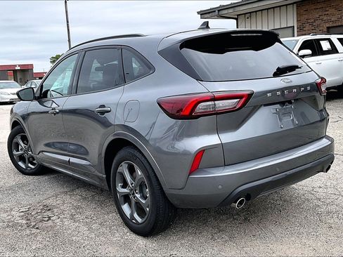 Used 2023 Ford Escape ST-Line FWD image 5