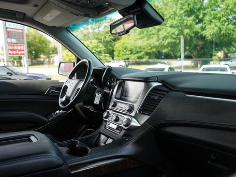 Used 2019 Chevrolet Suburban LT AWD/4WD image 14