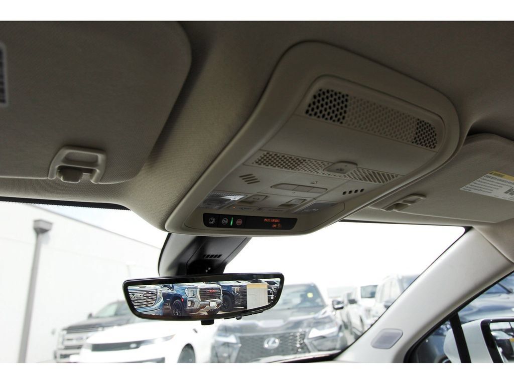 Certified 2023 Cadillac XT5 Premium Luxury w/ Technology Package FWD image 27