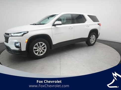 Used 2023 Chevrolet Traverse LS w/ Safety Package AWD/4WD image 1