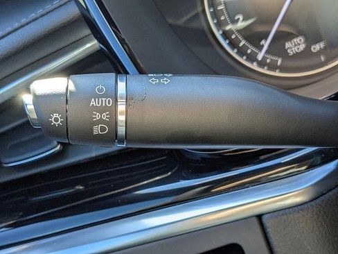 New 2025 Cadillac XT6 Luxury image 28