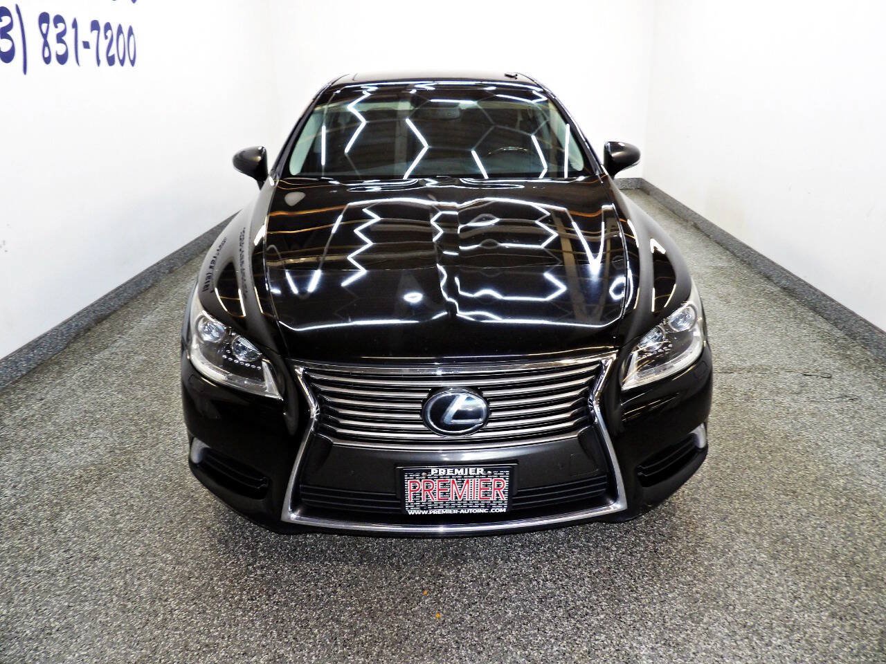 Used 2014 Lexus LS 460 AWD w/ Comfort Package image 2