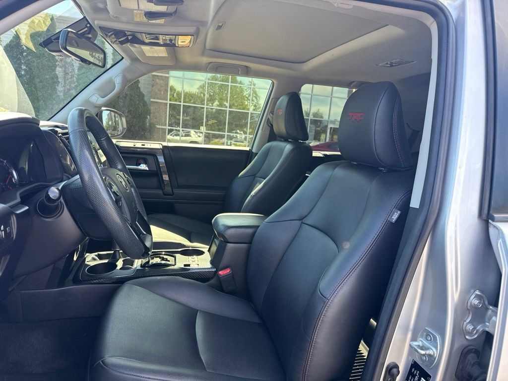 Used 2020 Toyota 4Runner TRD Off-Road Premium w/ Moonroof Package AWD/4WD image 6