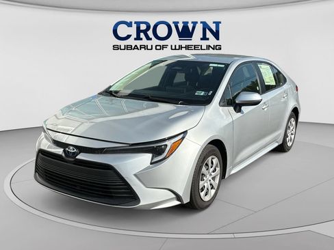 Used 2025 Toyota Corolla LE FWD image 7