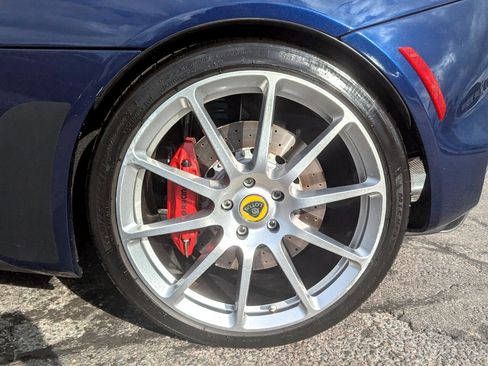 Used 2021 Lotus Evora image 35