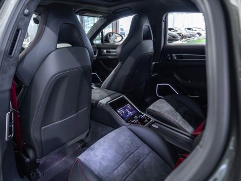 Used 2023 Porsche Panamera GTS image 46