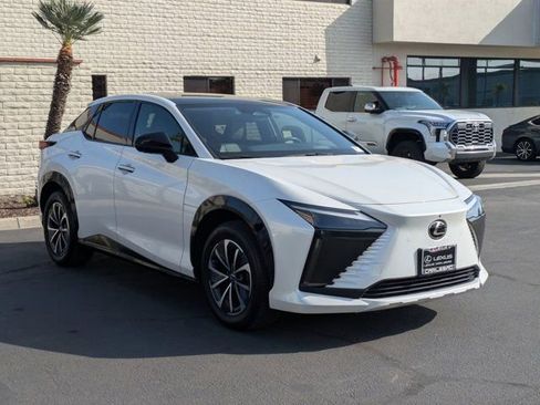 Used 2023 Lexus RZ 450e Premium w/ Technology Package AWD/4WD image 3