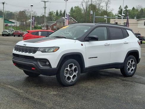 Used 2022 Jeep Compass Trailhawk w/ Trailhawk Convenience Group AWD/4WD image 3