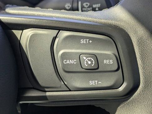 Used 2023 Jeep Gladiator Willys image 21