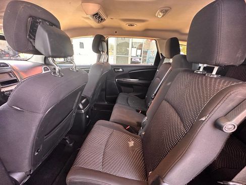 Used 2015 Dodge Journey SXT w/ Flexible Seating Group FWD image 16