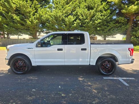 Used 2015 Ford F150 XLT w/ Equipment Group 301A Mid RWD image 3