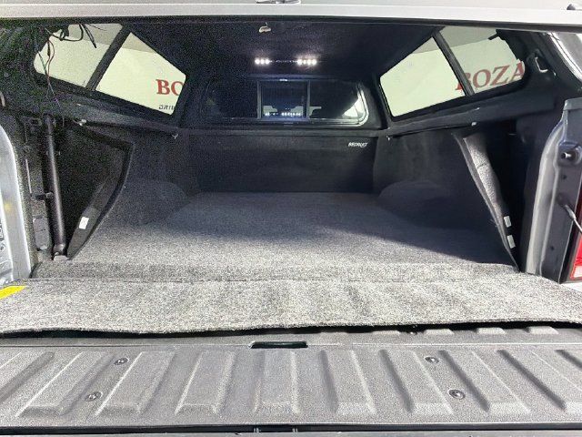 Used 2024 Chevrolet Silverado 2500 High Country w/ High Country Premium Package AWD/4WD image 33