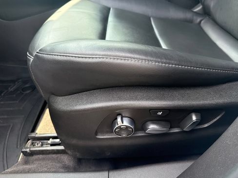 Certified 2023 Cadillac XT4 Premium Luxury FWD image 15