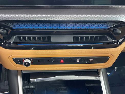 New 2026 BMW 330i Sedan w/ M Sport Package image 24