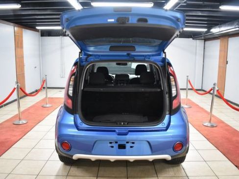 Used 2017 Kia Soul + w/ Designer's Package FWD image 7