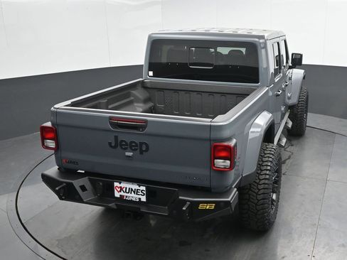 New 2025 Jeep Gladiator Sport AWD/4WD image 30