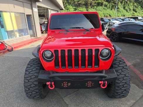 Used 2020 Jeep Wrangler Unlimited Sahara w/ Uconnect 4C Nav & Sound Group AWD/4WD image 21