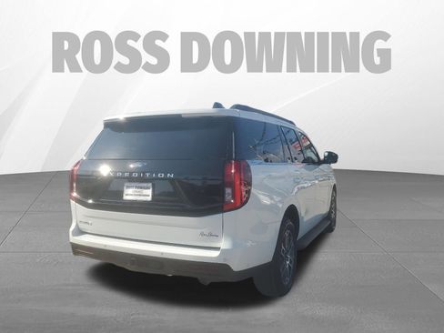 Used 2025 Ford Expedition Active image 4