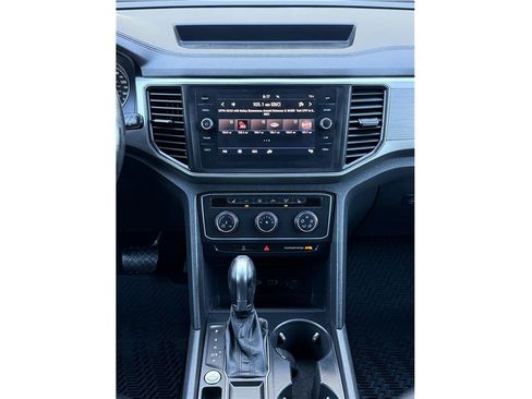 Used 2018 Volkswagen Atlas SE FWD image 12