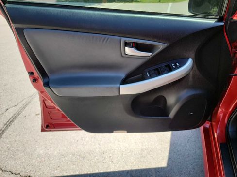 Used 2013 Toyota Prius Four FWD image 10