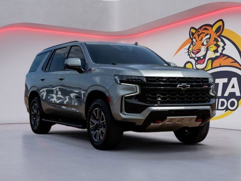 Used 2024 Chevrolet Tahoe Z71 w/ Luxury Package image 3