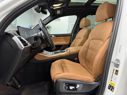 Used 2024 BMW X5 xDrive40i w/ Executive Package AWD/4WD image 8