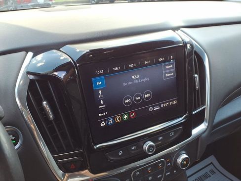 Used 2021 Chevrolet Traverse LT FWD image 8