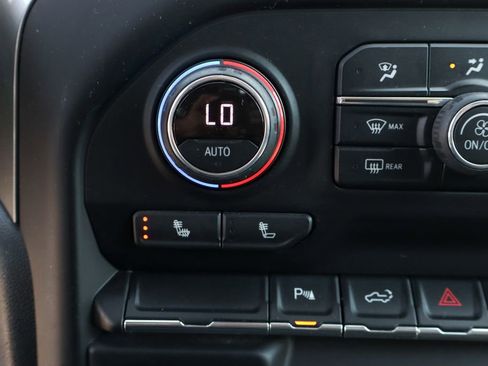 Used 2020 Chevrolet Silverado 2500 LT w/ Fleet Comfort Package image 33