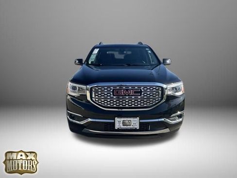 Used 2019 GMC Acadia Denali w/ Technology Package FWD image 16