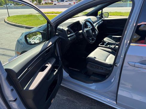 Used 2024 Honda Odyssey Sport image 15