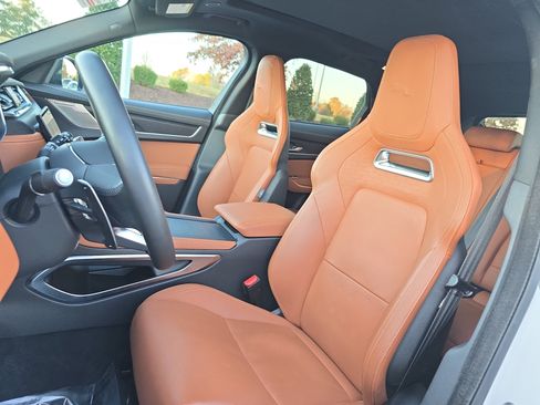 Used 2024 Jaguar F-PACE R-Dynamic S image 15