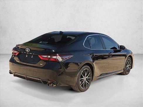 Used 2024 Toyota Camry SE FWD image 5