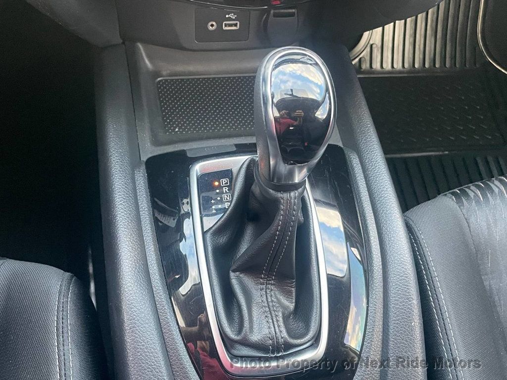 Used 2018 Nissan Rogue S FWD image 22