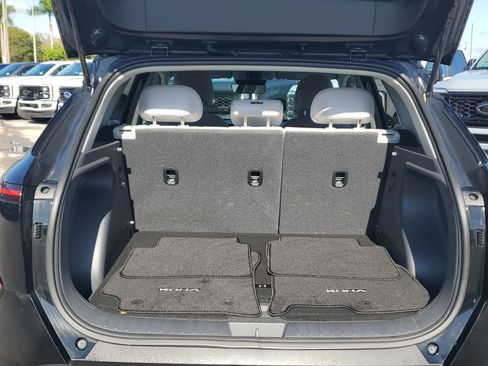 Used 2024 Hyundai Kona SEL image 11