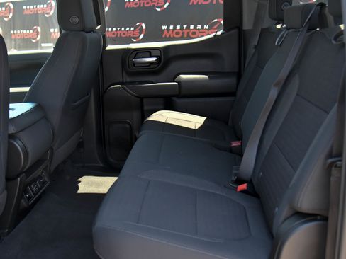 Used 2022 Chevrolet Silverado 1500 LT RWD image 34