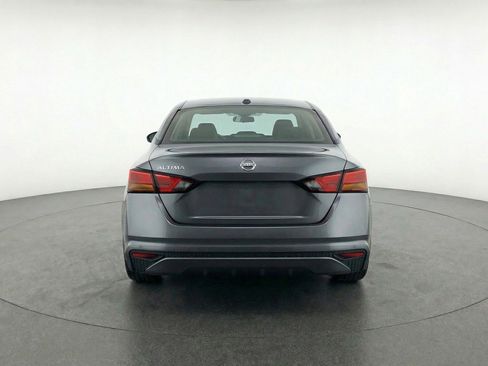 Used 2025 Nissan Altima 2.5 SV FWD image 7