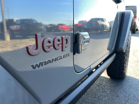 Used 2019 Jeep Wrangler Rubicon image 12