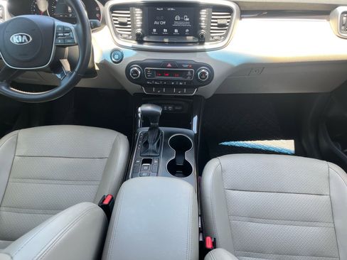 Used 2019 Kia Sorento EX FWD image 14